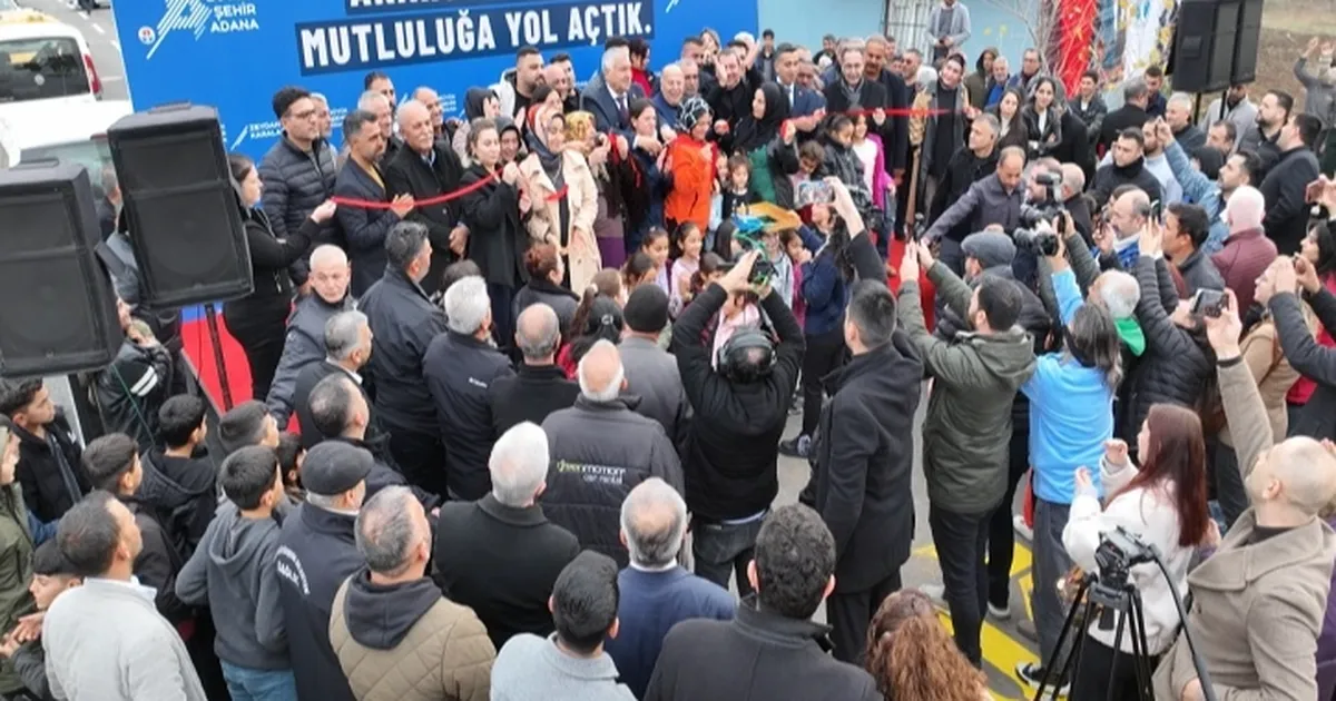 Adana’nın kırsal mahallelerine hizmet yağmuru